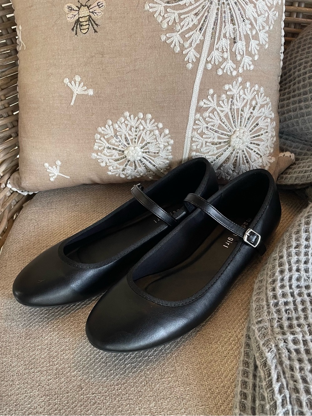 Steve Madden Women's Violette
Mary Jane Flat Black